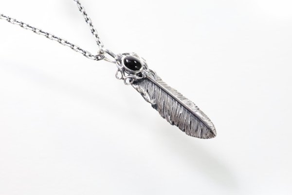 画像2: 千年フェザー(M2オニキス) ペンダント 『チェーン45cm』  (2)